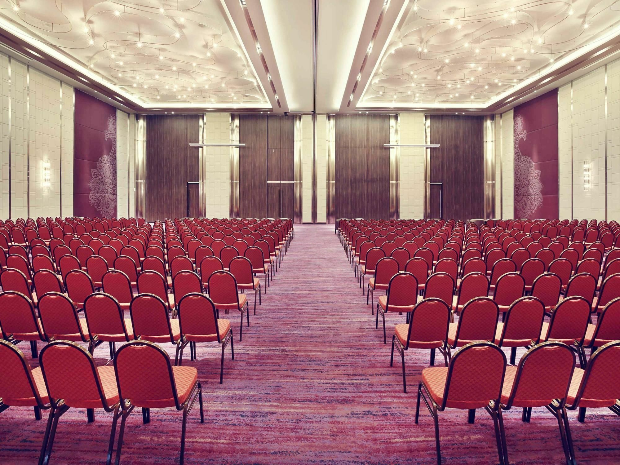 Mercure Karawang Exterior foto